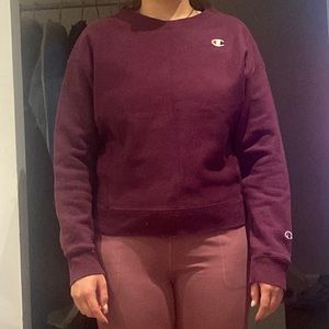 Champion crew neck in a size Large